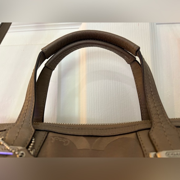 EUC Coach Signature Jacquard Satchel Tan Beige - Picture 3 of 13